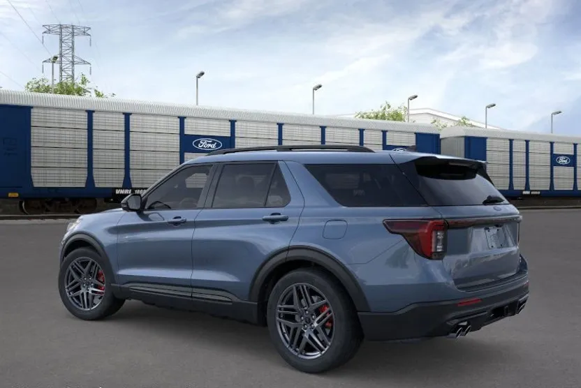 2025 Ford Explorer ST photo 1