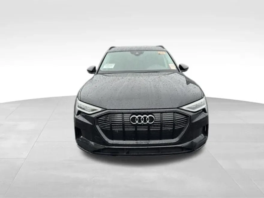 2023 Audi e-tron Premium Plus photo 1