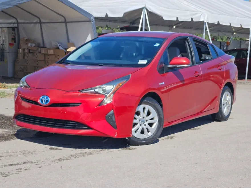 2016 Toyota Prius Two SE photo 1