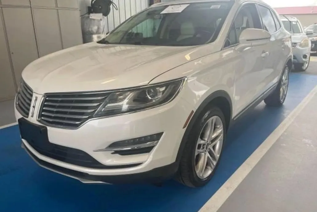 2016 Lincoln MKX Reserve photo 1