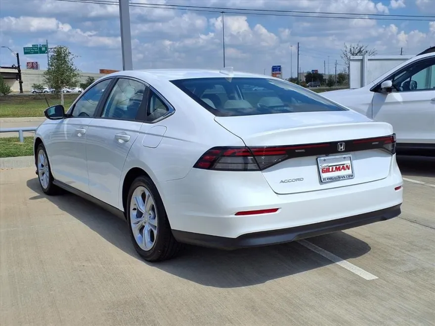 2025 Honda Accord LX photo 1