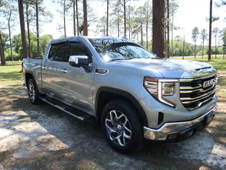 2023 Gmc Sierra 1500 SLT photo 1