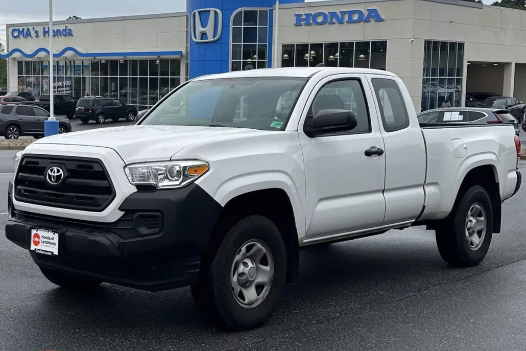 2016 Toyota Tacoma SR5 photo 1