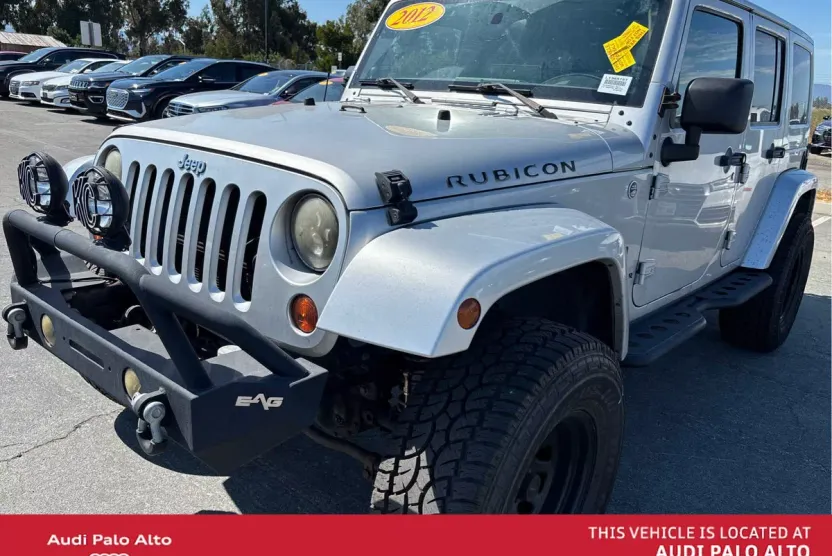 2012 Jeep Wrangler Unlimited Rubicon photo 1