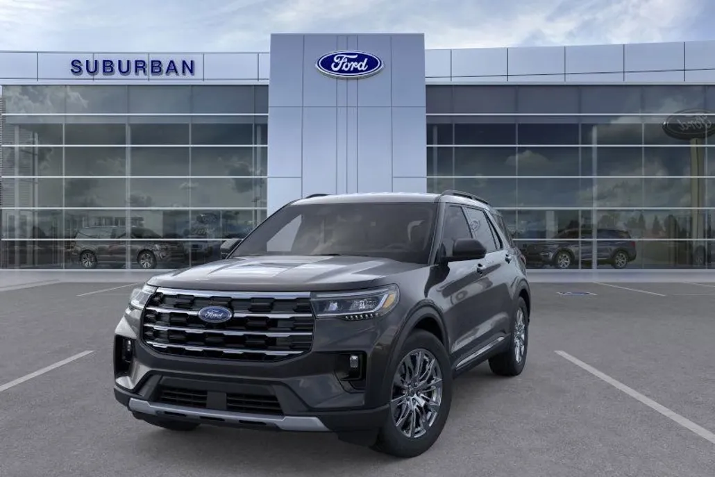 2025 Ford Explorer photo 1