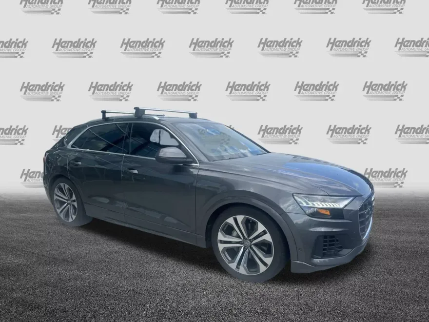 2020 Audi Q8 Prestige photo 1