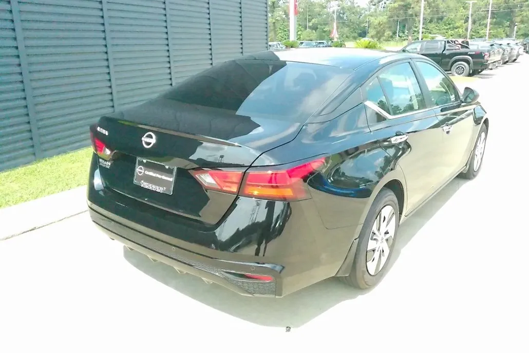 2024 Nissan Altima 2.5 S photo 1