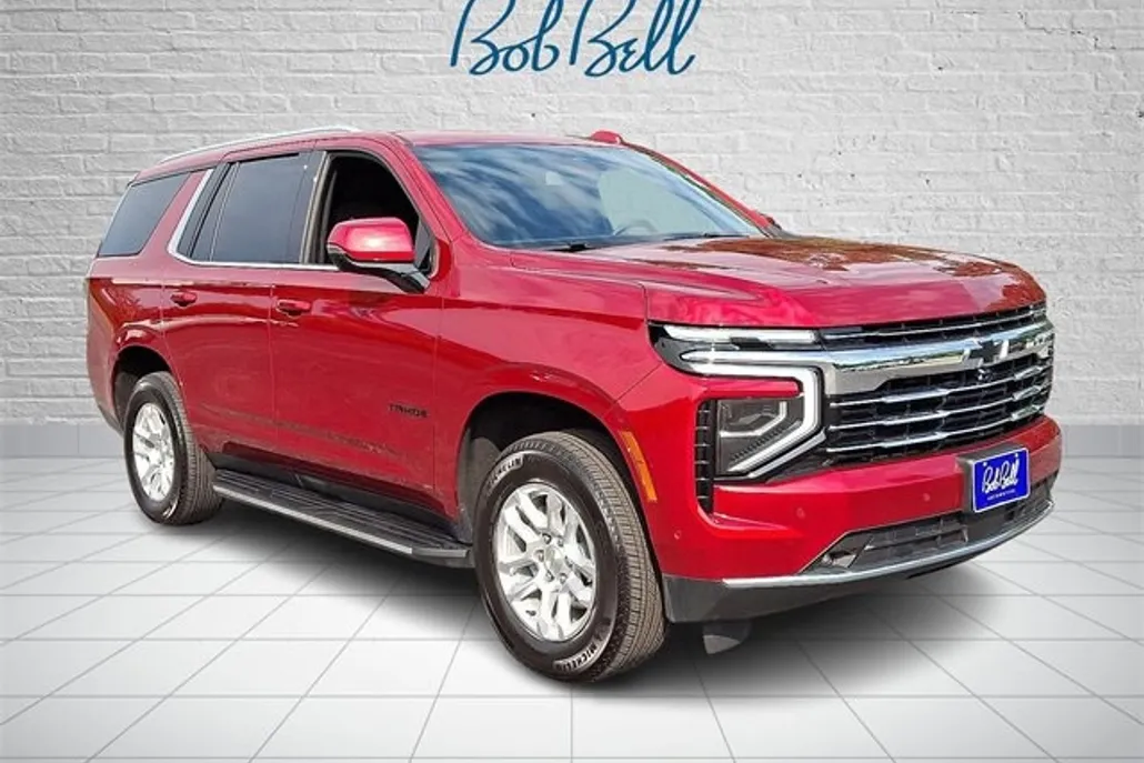 2025 Chevrolet Tahoe LT photo 1