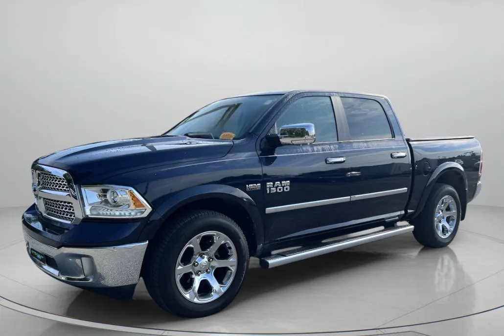 2017 Ram 1500 Laramie photo 1