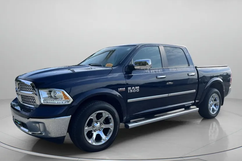 2017 Ram 1500 Laramie photo 1