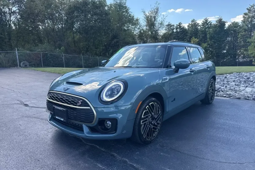 2023 Mini Clubman Base S ALL4 photo 1