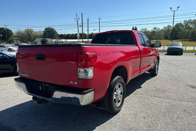 2011 Toyota Tundra SR5 photo 1