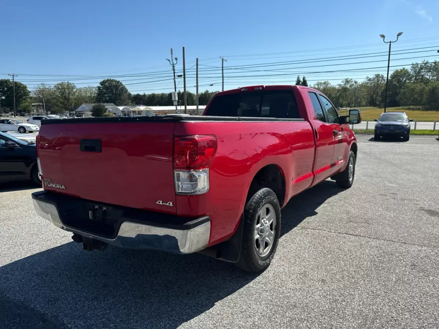 2011 Toyota Tundra SR5 photo 1