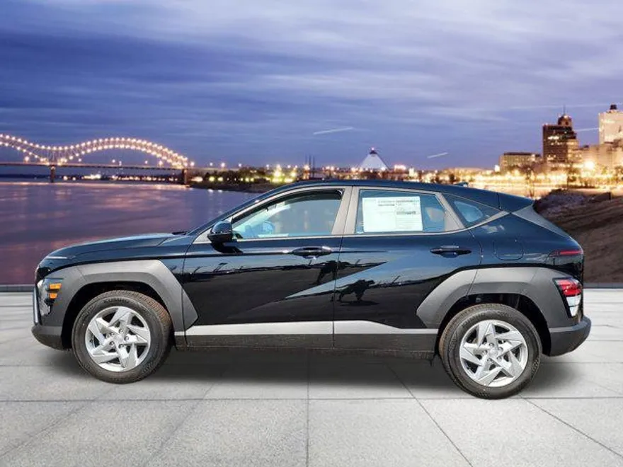 2026 Hyundai Kona SE photo 1