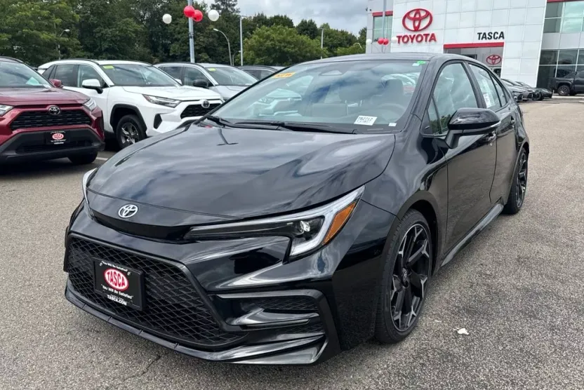 2025 Toyota Corolla SE photo 1