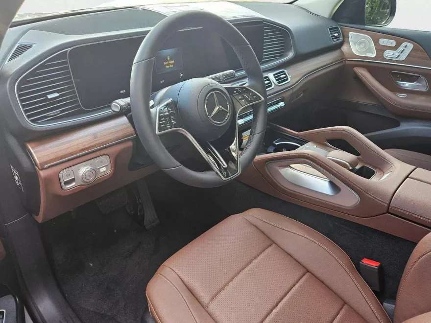 2025 Mercedes Benz GLE 350 4MATIC photo 1