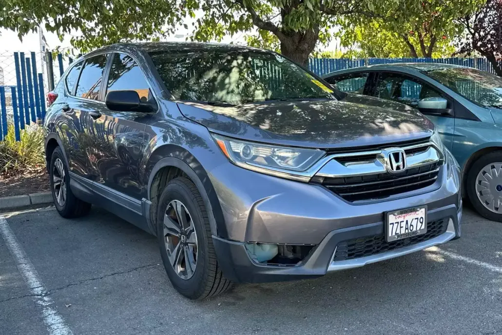 2017 Honda CR-V LX photo 1