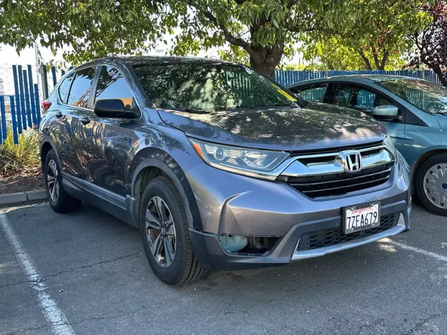 2017 Honda CR-V LX photo 1