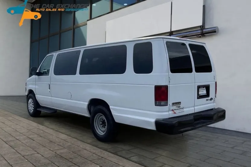 2012 Ford E-350 photo 1