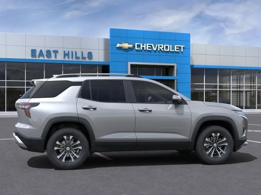 2025 Chevrolet Equinox LT photo 1