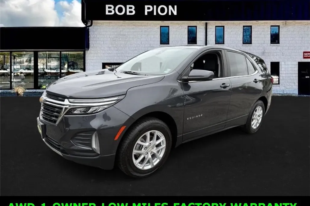 2022 Chevrolet Equinox LT photo 1