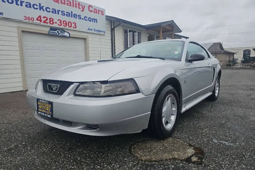 2000 Ford Mustang Base photo 1