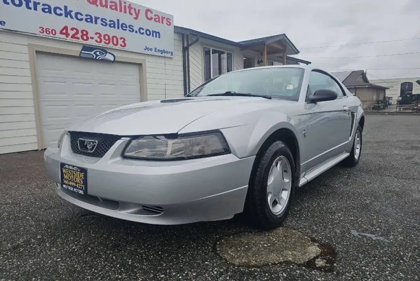 2000 Ford Mustang Base photo 1
