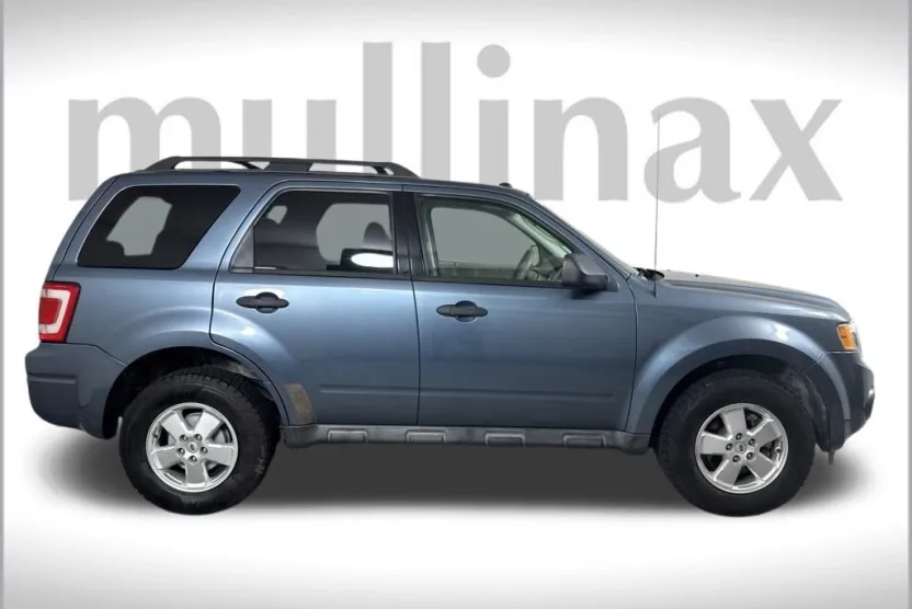 2012 Ford Escape XLT photo 1