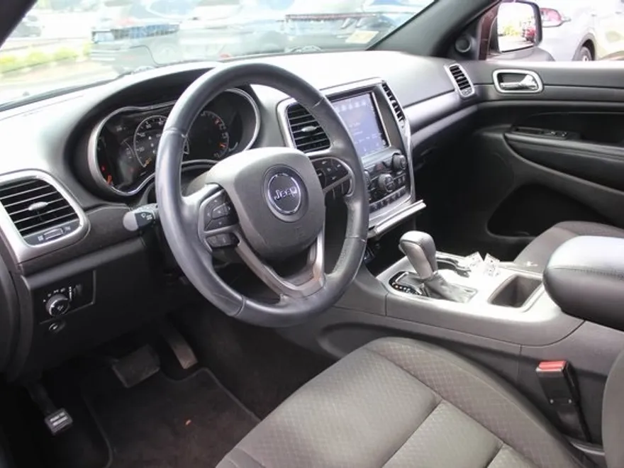 2018 Jeep Grand Cherokee Laredo E photo 1