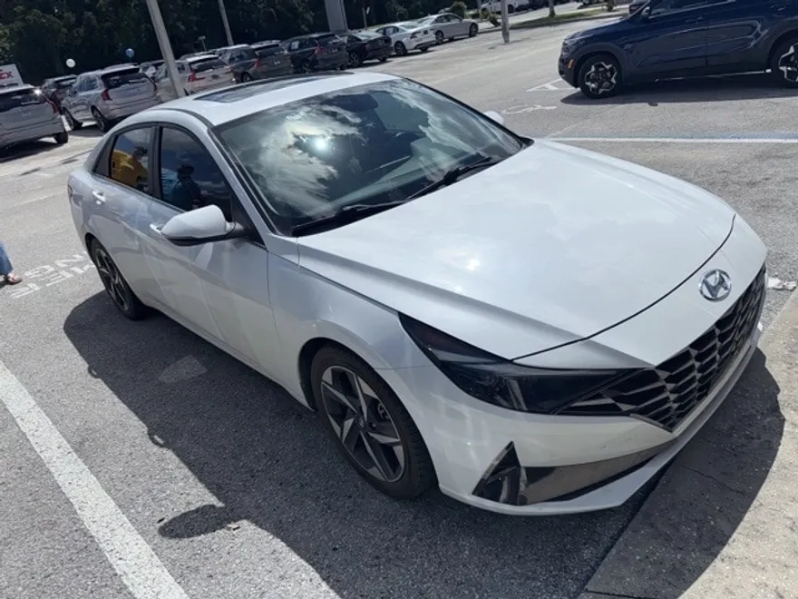 2021 Hyundai Elantra Limited photo 1