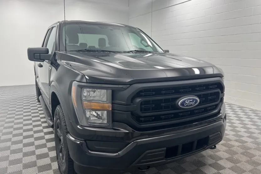 2023 Ford F-150 XL photo 1