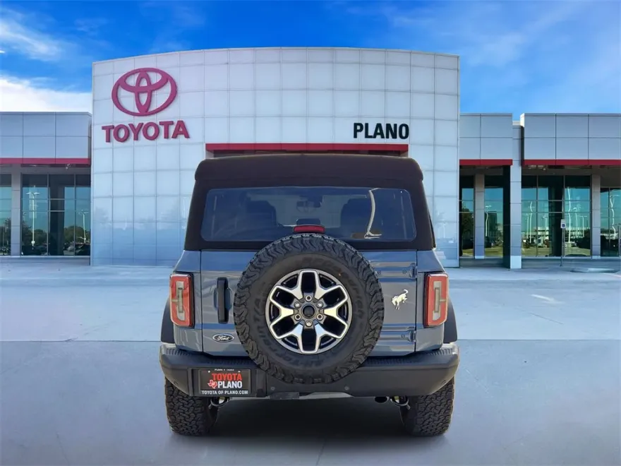 2024 Ford Bronco Badlands photo 1