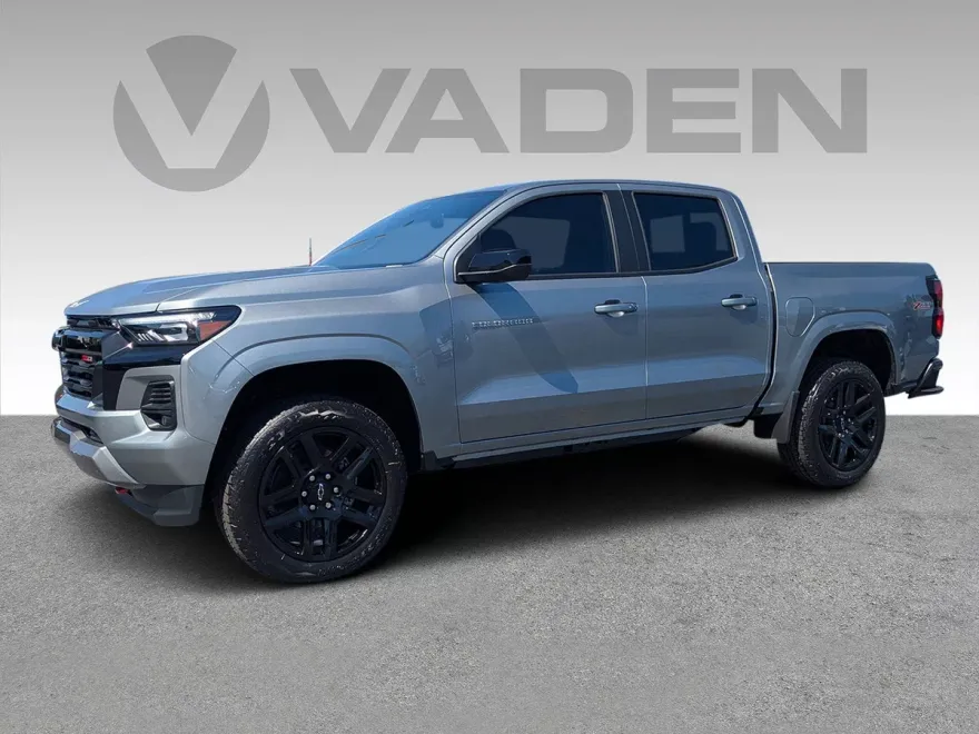 2025 Chevrolet Colorado Z71 photo 1