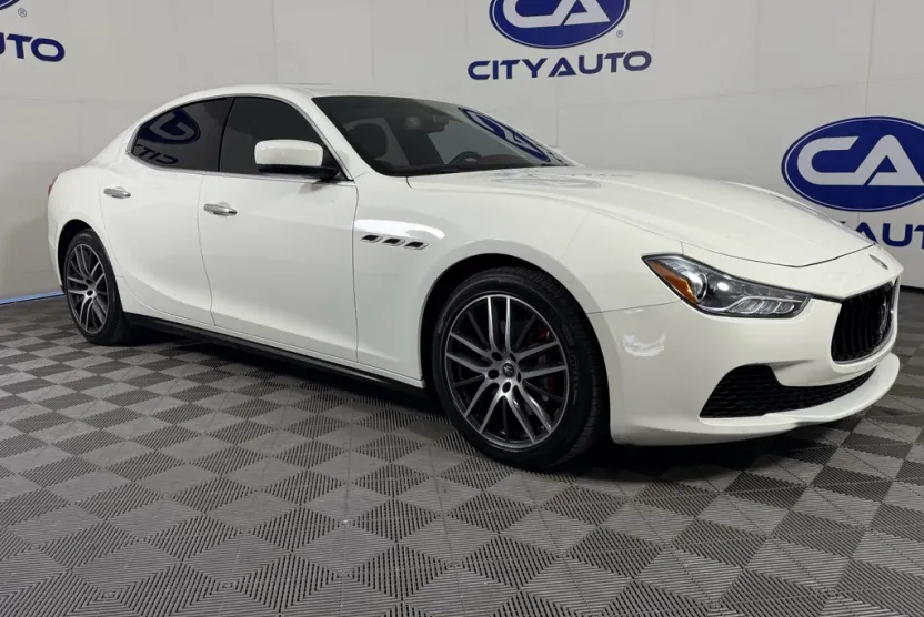 2016 Maserati Ghibli Base photo 1