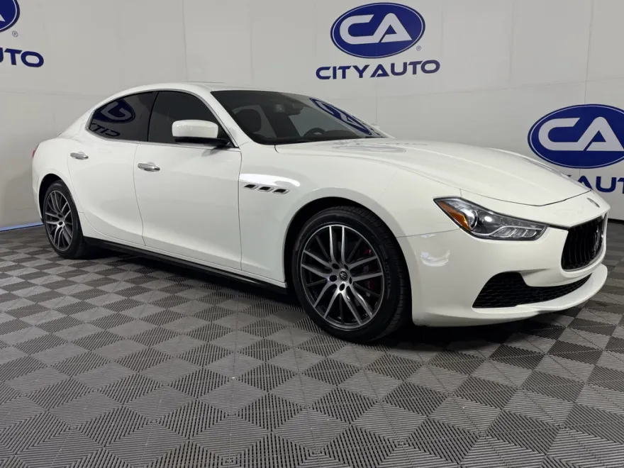 2016 Maserati Ghibli Base photo 1
