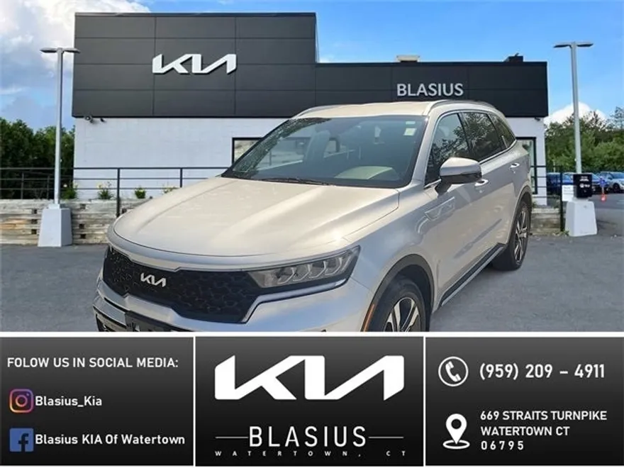 2023 Kia Sorento Hybrid EX photo 1