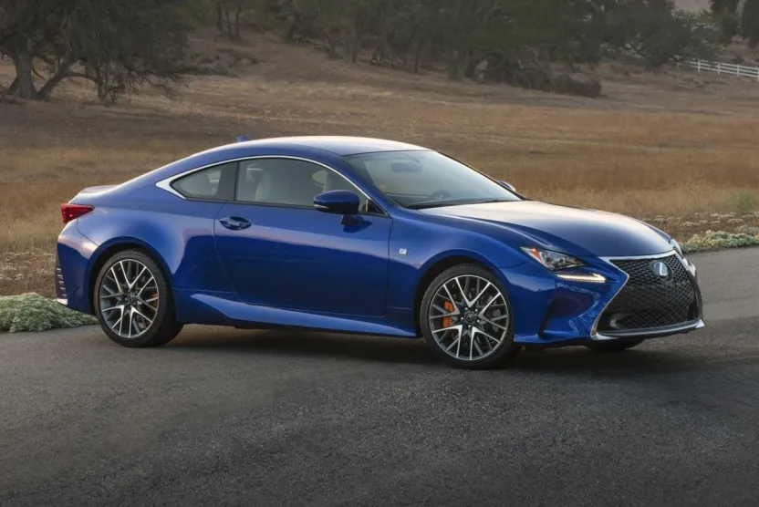 2016 Lexus RC 200t photo 1