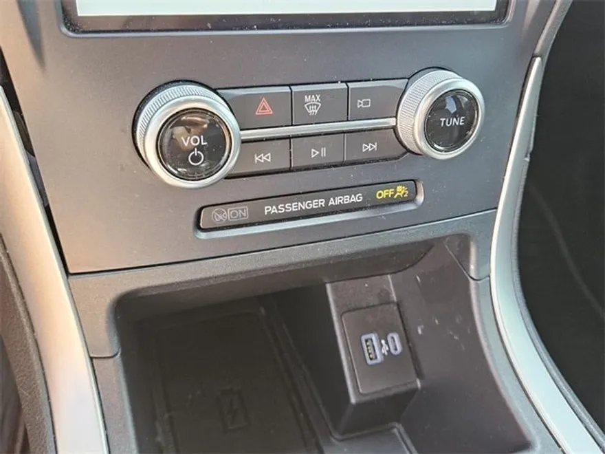 2022 Ford Edge ST photo 20