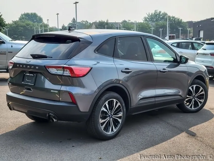 2022 Ford Escape SE photo 1