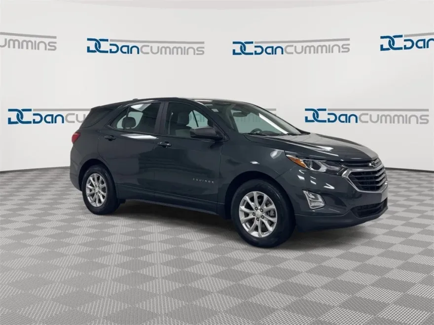 2021 Chevrolet Equinox LS photo 1