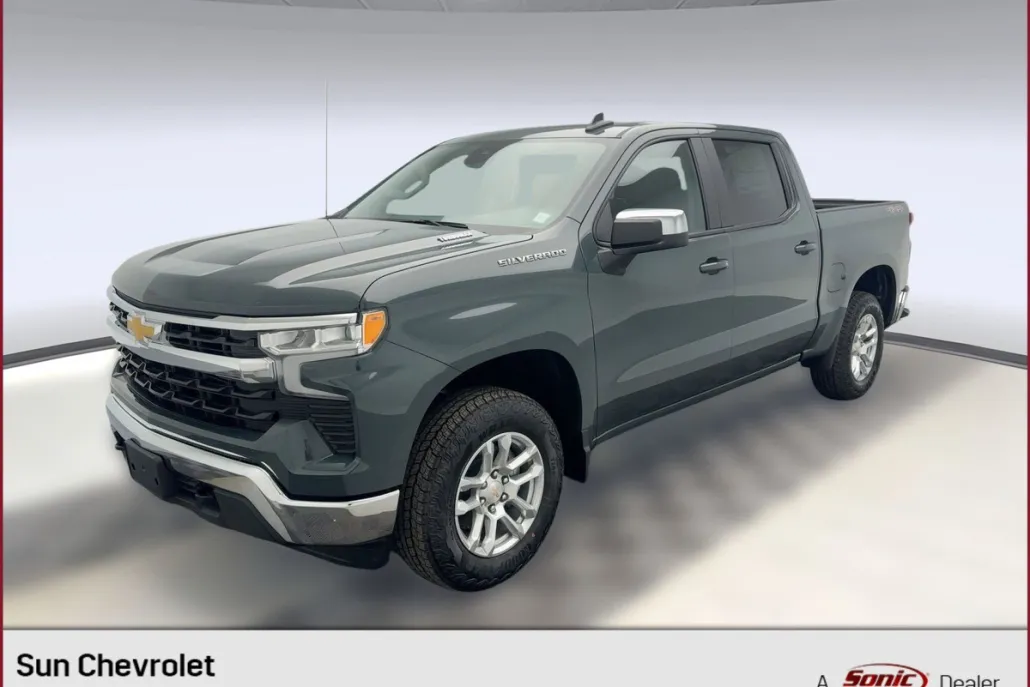 2025 Chevrolet Silverado 1500 LT photo 1