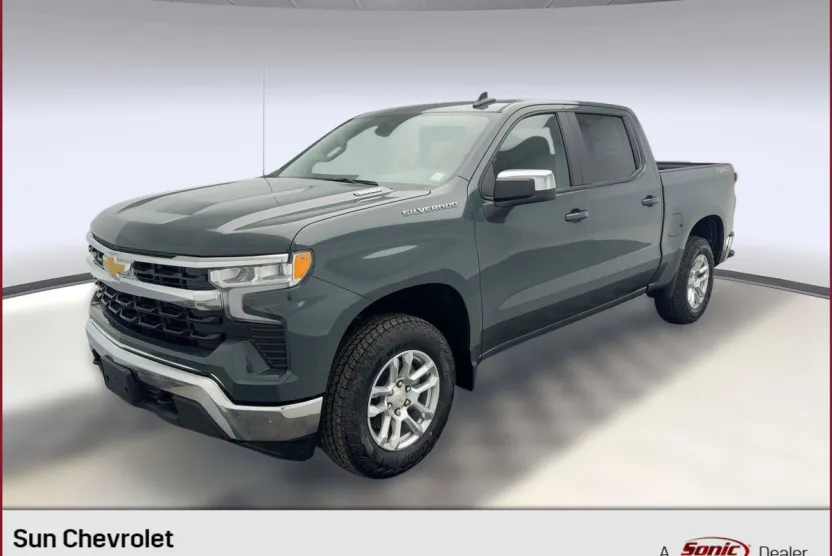 2025 Chevrolet Silverado 1500 LT photo 1