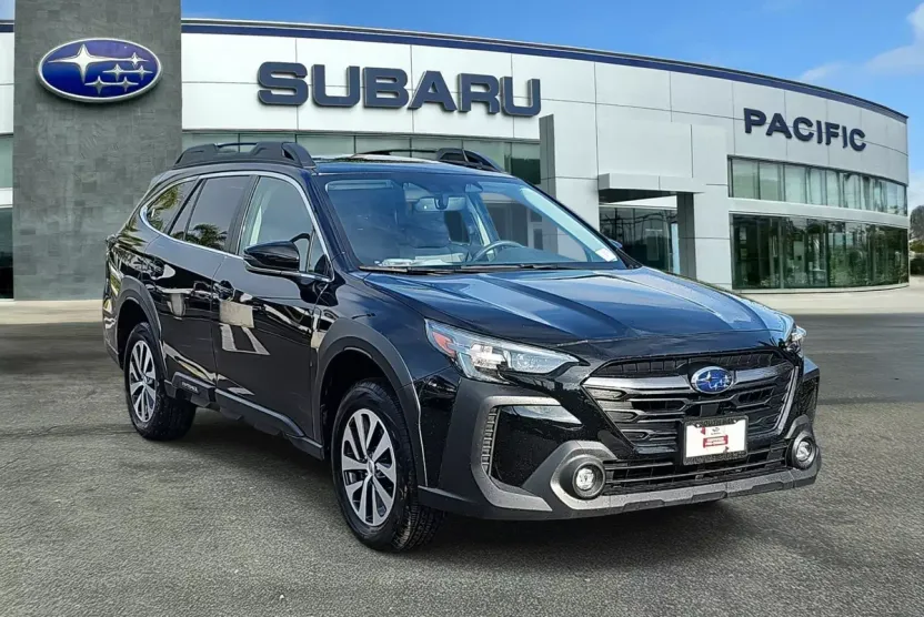 2023 Subaru Outback Premium photo 1