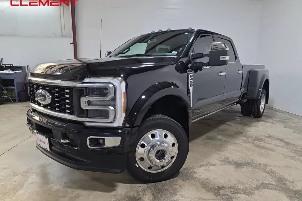 2023 Ford F-450 Platinum photo 1
