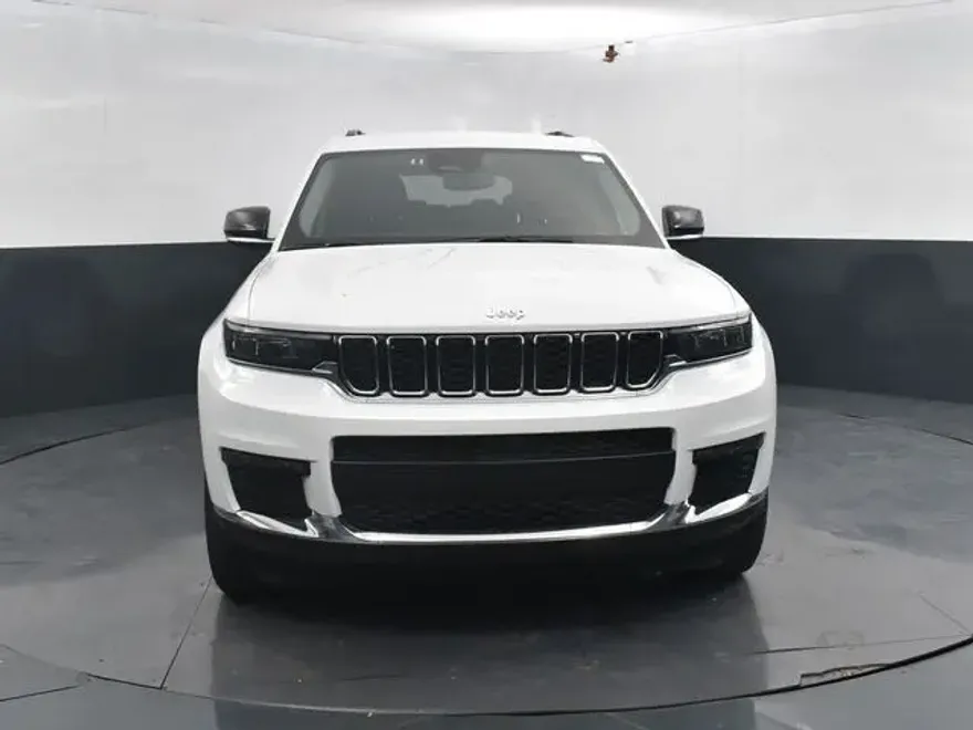 2023 Jeep Grand Cherokee Limited photo 1