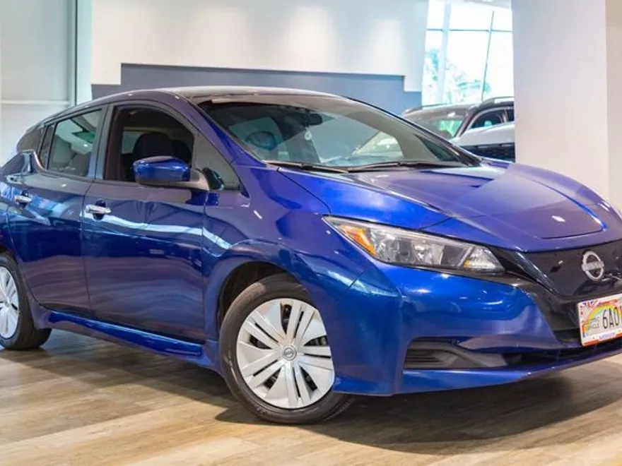 2024 Nissan Leaf S photo 1