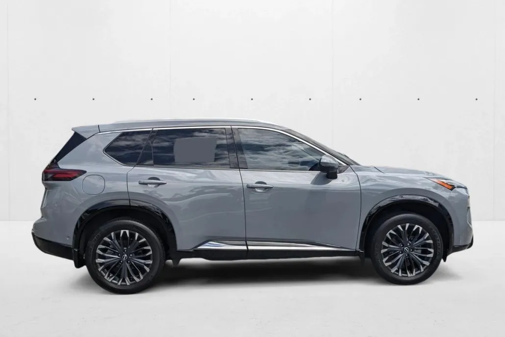 2024 Nissan Rogue Platinum photo 1
