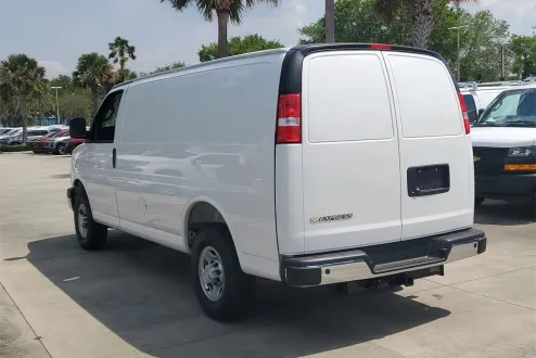 2025 Chevrolet Express Cargo 2500 photo 3