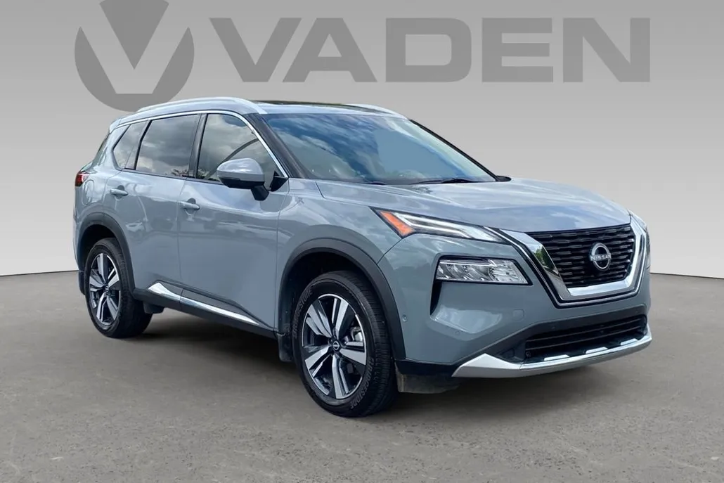 2023 Nissan Rogue Platinum photo 1
