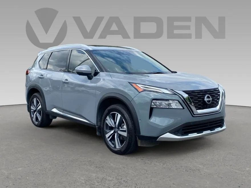 2023 Nissan Rogue Platinum photo 1